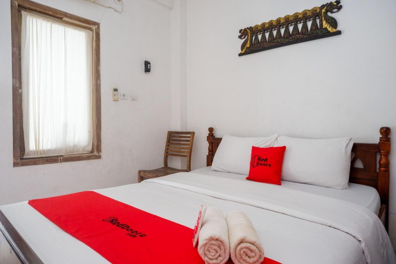 Reddoorz Syariah Near Plengkung Gading 2 Hotell Yogyakarta Exteriör bild
